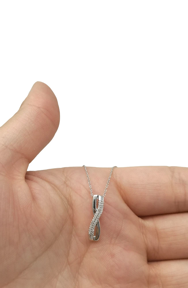 10K White Gold 0.05cttw Diamond Pendant, 18"
