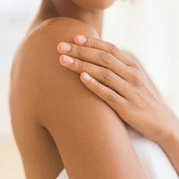Indulgent Moisture Body Wash Infused with Vitamin B3, Notes of Guava and Coconut