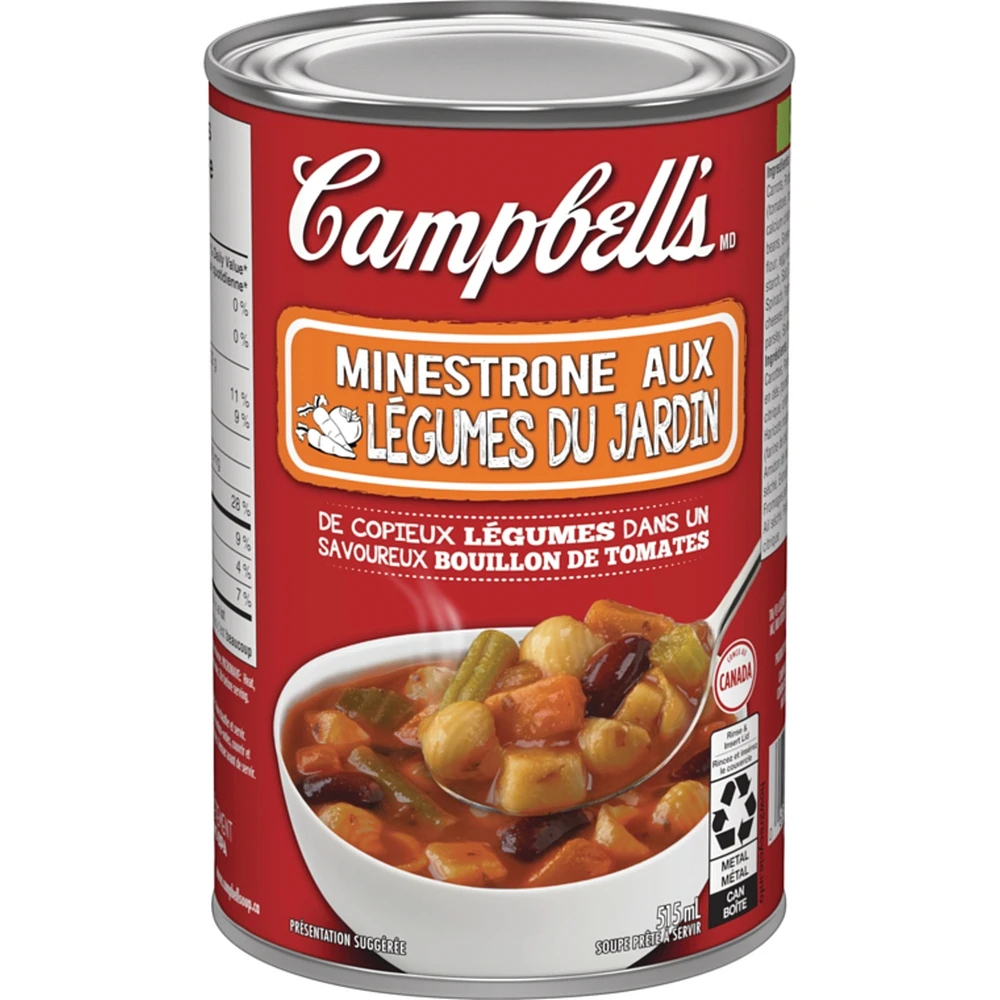 Soupe minestrone aux légumes du jardin prête à déguster