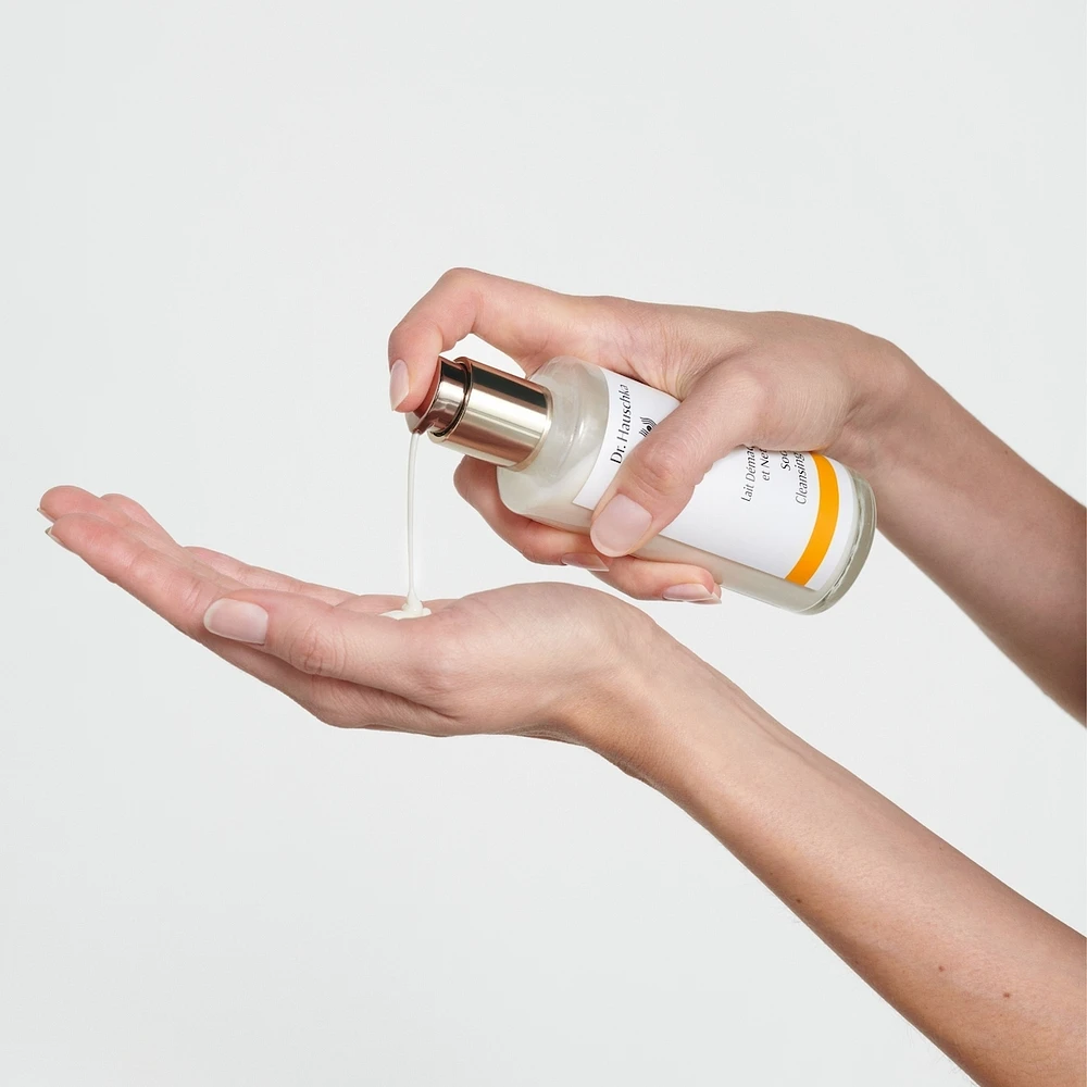 Lait démaquillant et nettoyant