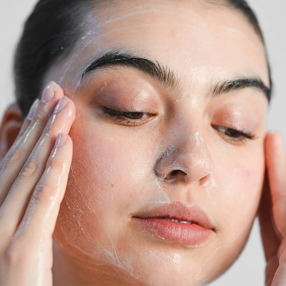 Lait démaquillant et nettoyant