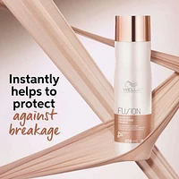 Wella Professionals Fusion Intense Repair Shampoo for Damaged Hair - Professional Shampoo for Hair Repair, Anti Breakage Shampoo 250ml