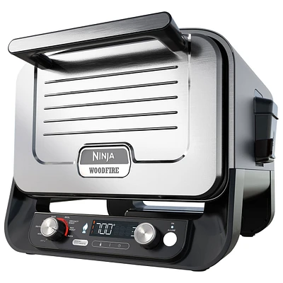 Four extérieur 8-en-1 Woodfire de Ninja