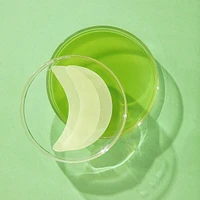 Masques-rejeunissants pour yeux au retional