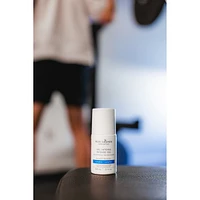 Intense gel roll-on applicator