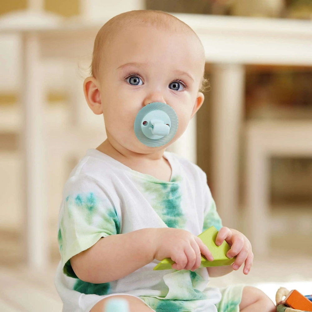 NUK Comfy Duet Soother 2-in-1 Pacifier and Teether, 0-12 months, Green & Orange, 2 Pack