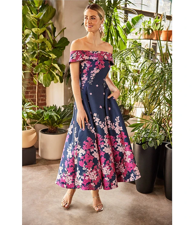 backless fitted maxi dress Maxi Dress Yellow Long Dress Elai Open Back Maxi Dress Size 10 main image 1