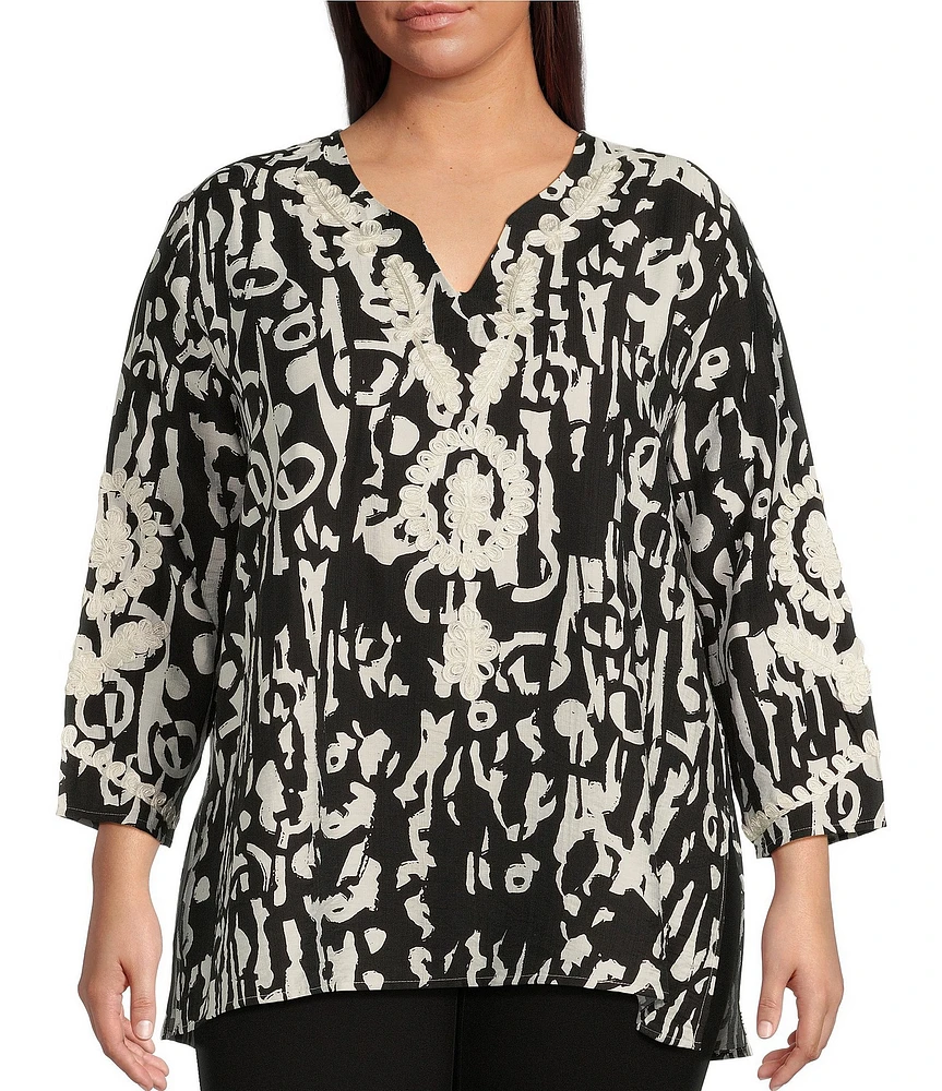 Calessa Plus Size Embroidered Patchwork Pullover Split V-Neck 3/4 Sleeve Tunic