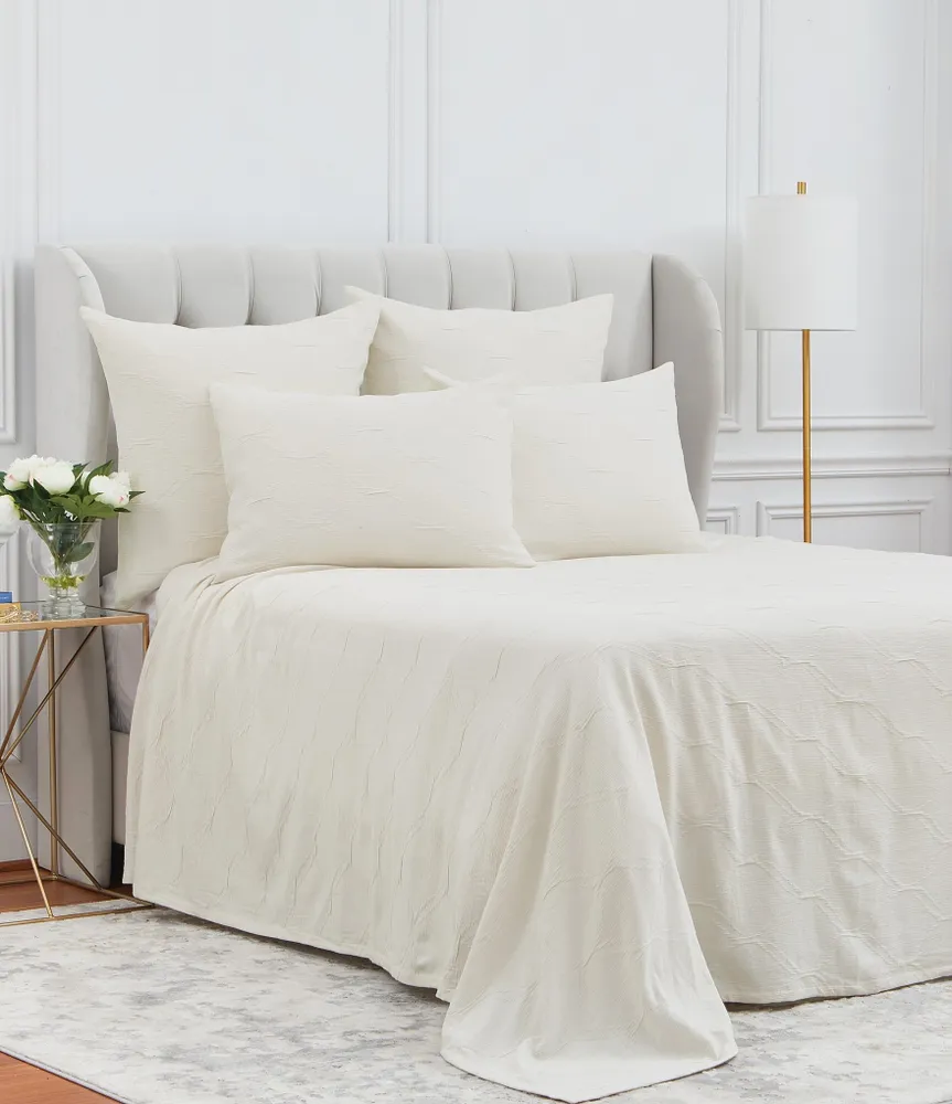 ELISABETH YORK Elaine Yarn-Dyed Matelasse Coverlet