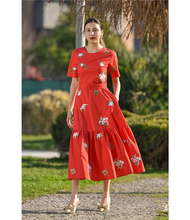 Fanm Mon Nursel Embroidered Crew Neck Short Sleeve A-Line Midi Dress at  Hamilton Place in Chattanooga, TN