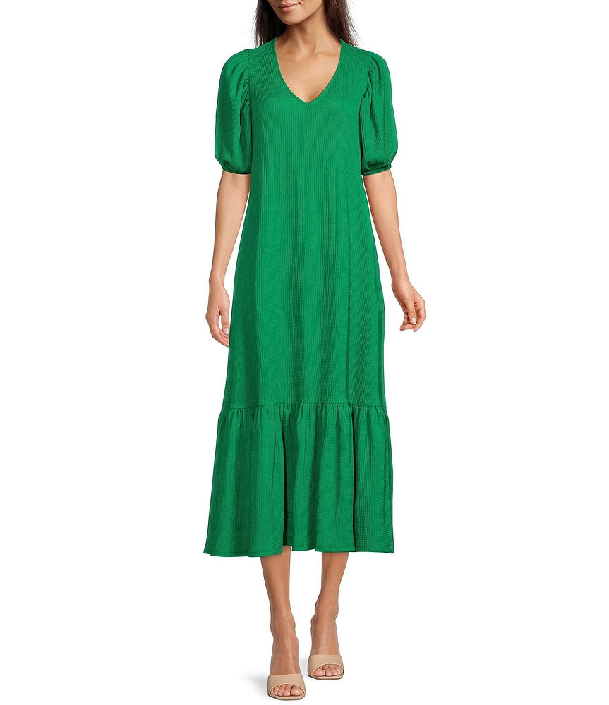 Gibson & Latimer Crepe Waffle Knit V-Neck Tie Back Detail Puffed Short Sleeve Tiered A-Line Flounce Midi Dres