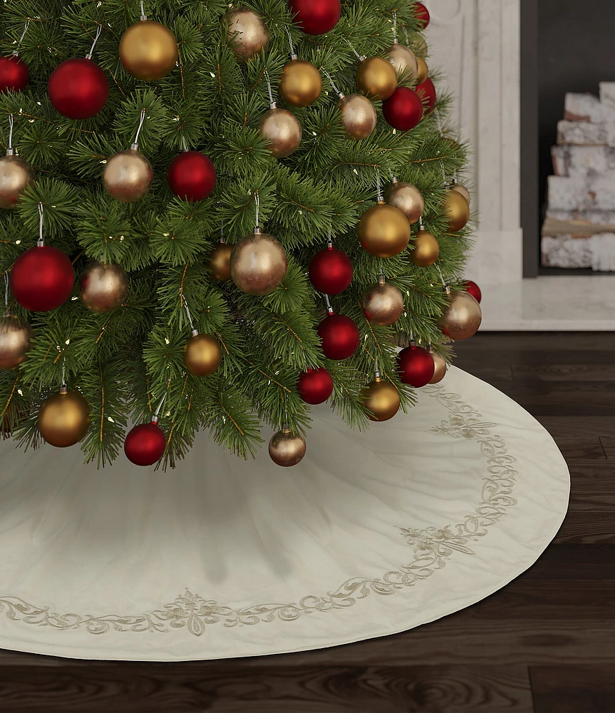 J. Queen New York Holiday Collection Noelle Christmas Tree Skirt