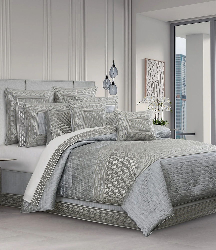 J. Queen New York Metropolitan Comforter Set