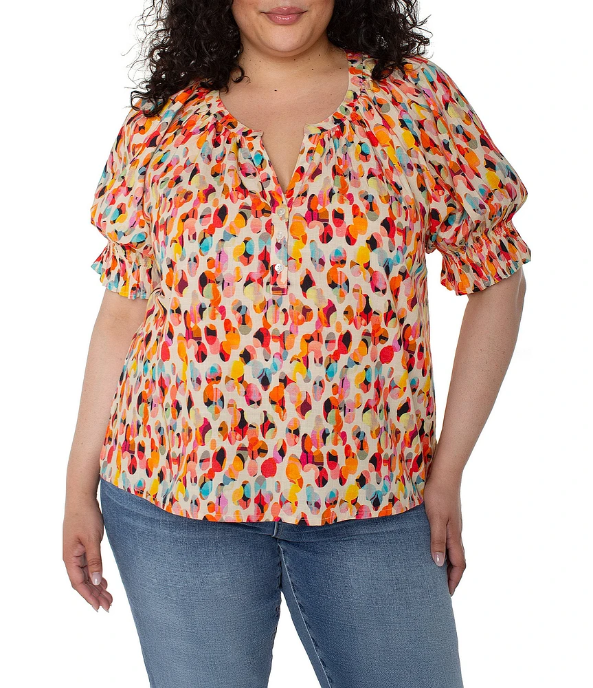 Liverpool Los Angeles Plus Size Printed Split V-Neck Short Puff Sleeve Blouse