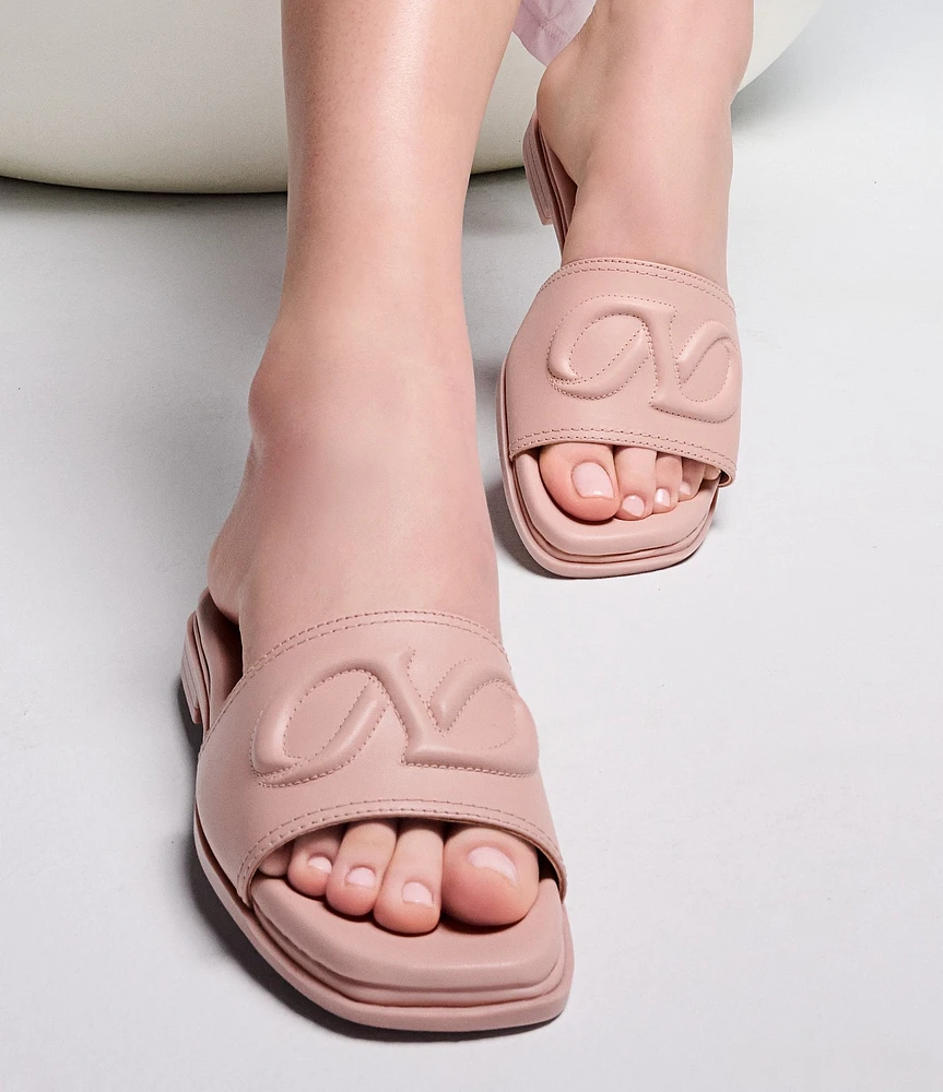 Naturalizer Genevieve Leather Logo Slide Sandals