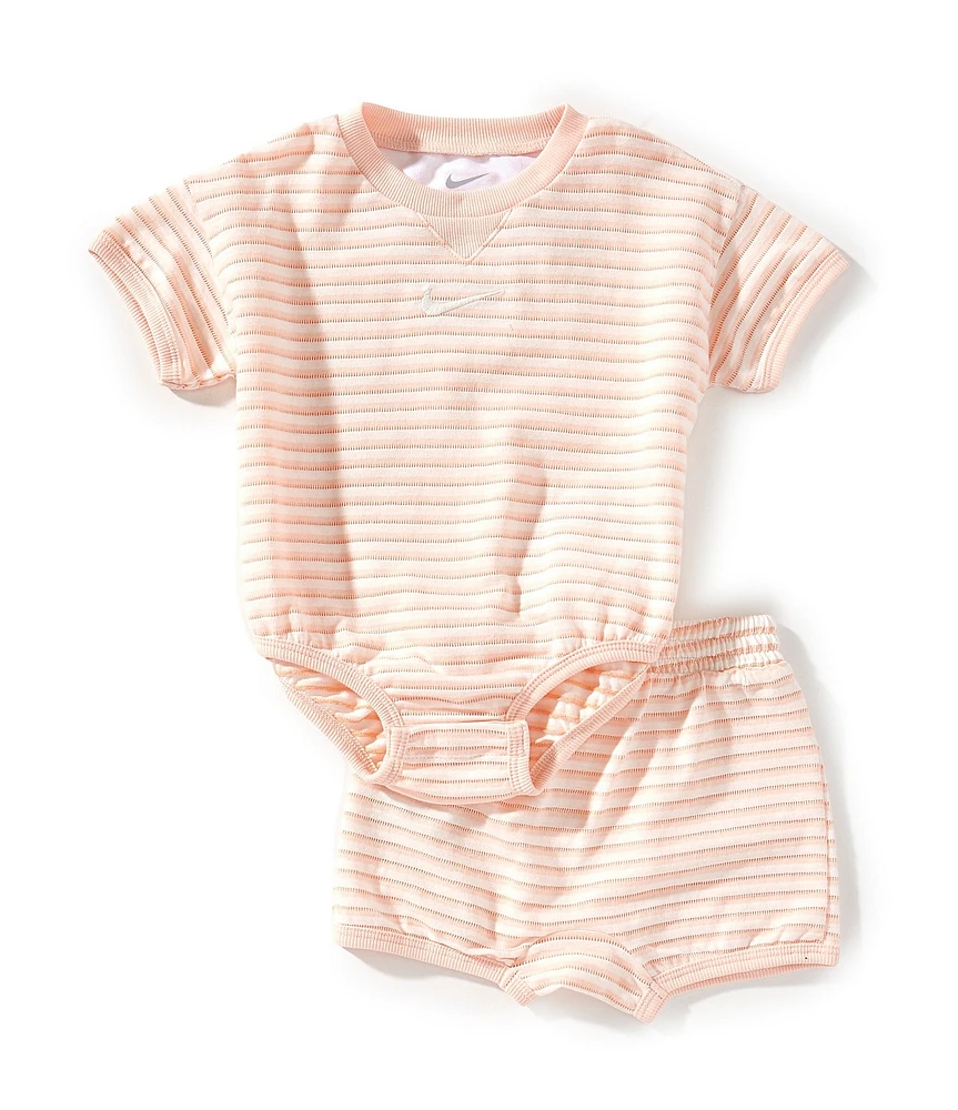 Nike Baby Stripe Short Sleeve Bodysuit & Stripe Shorts 2-Piece Set