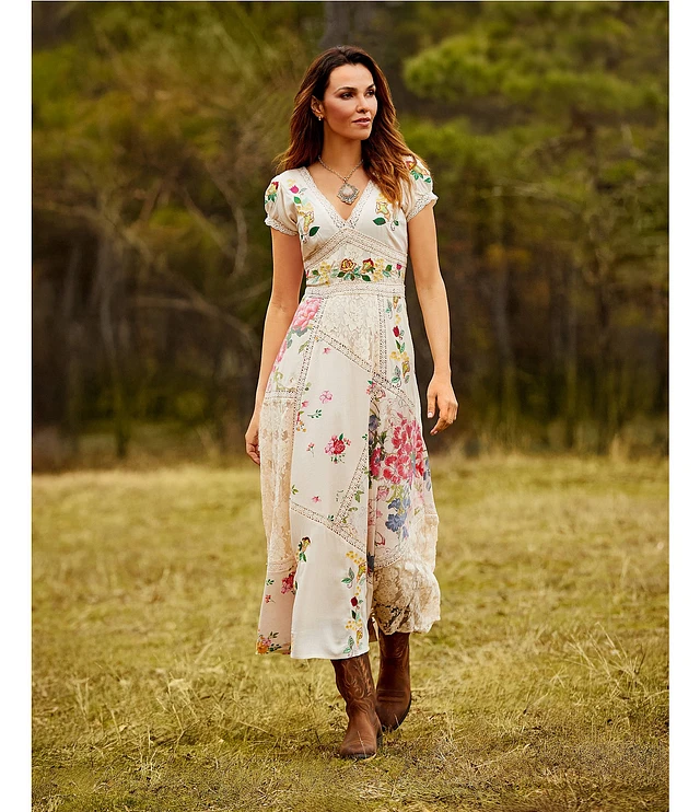 Reba Paige Patchwork Floral V-Neck Cap Sleeve A-Line Maxi Dress