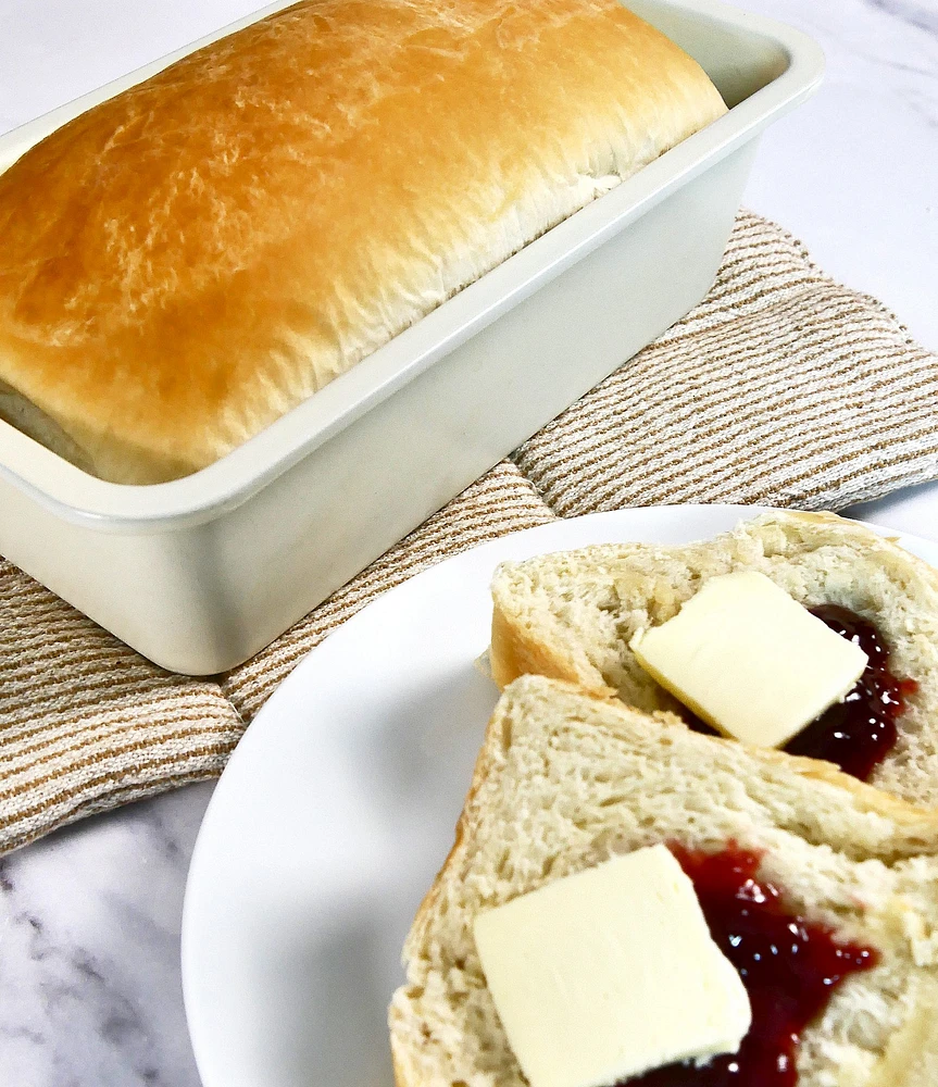 USA Pan Small Seamless Ceramic Nonstick Loaf Pan