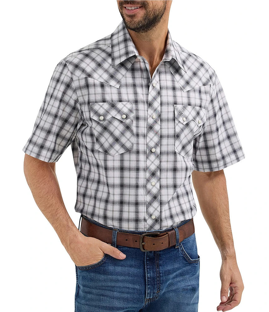 Wrangler® Sawtooth Plaid Short Sleeve Woven Shirt