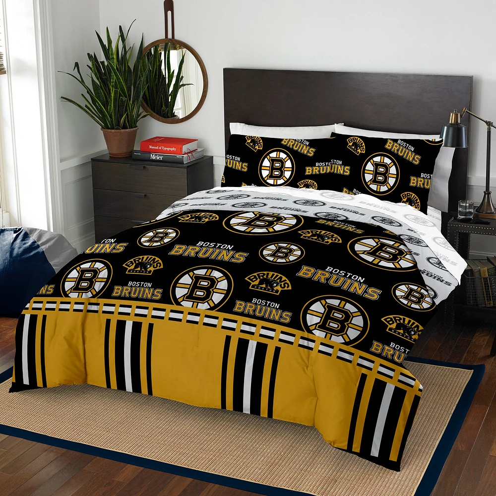 The Northwest Company Boston Bruins 5-Piece Full Bed in a Bag Set