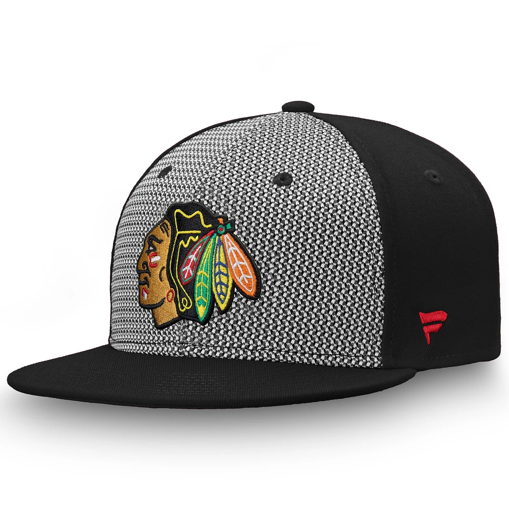 Men's Fanatics Gray/Black Chicago Blackhawks Versalux Fitted Hat
