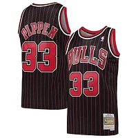 Men's Mitchell & Ness Scottie Pippen Black Chicago Bulls Hardwood Classics Swingman Jersey
