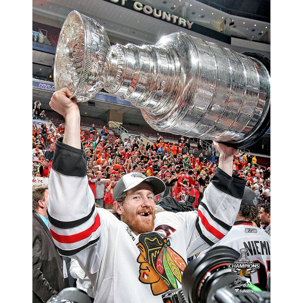 Duncan Keith Chicago Blackhawks Unsigned Stanley Cup Champions Raising Photograph