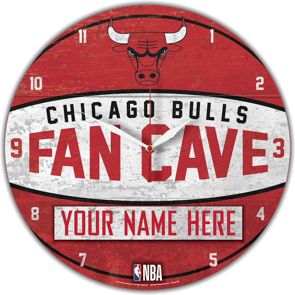 WinCraft Chicago Bulls Personalized 14'' Round Wall Clock