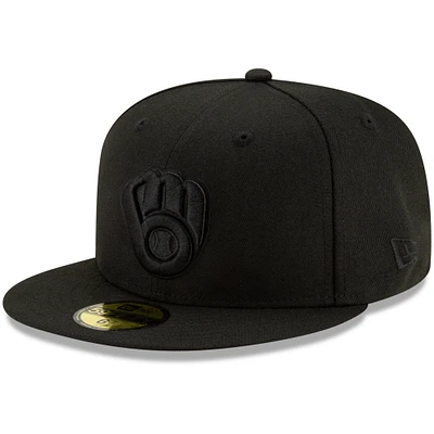 Men's New Era Black Milwaukee Brewers Black on Black 59FIFTY Fitted Hat