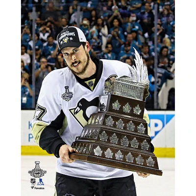 Sidney Crosby Pittsburgh Penguins Unsigned Stanley Cup Champions Raising Conn Smythe Photograph
