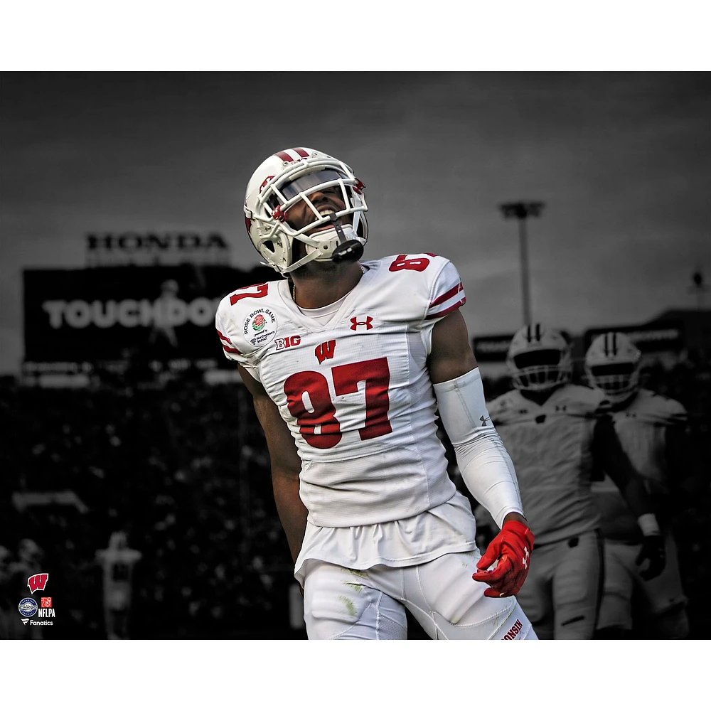 Quintez Cephus Wisconsin Badgers Unsigned Rose Bowl Touchdown Celebration Photograph