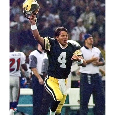 Brett Favre Green Bay Packers Unsigned Celebrating Touchdown Super Bowl XXXI Photograph