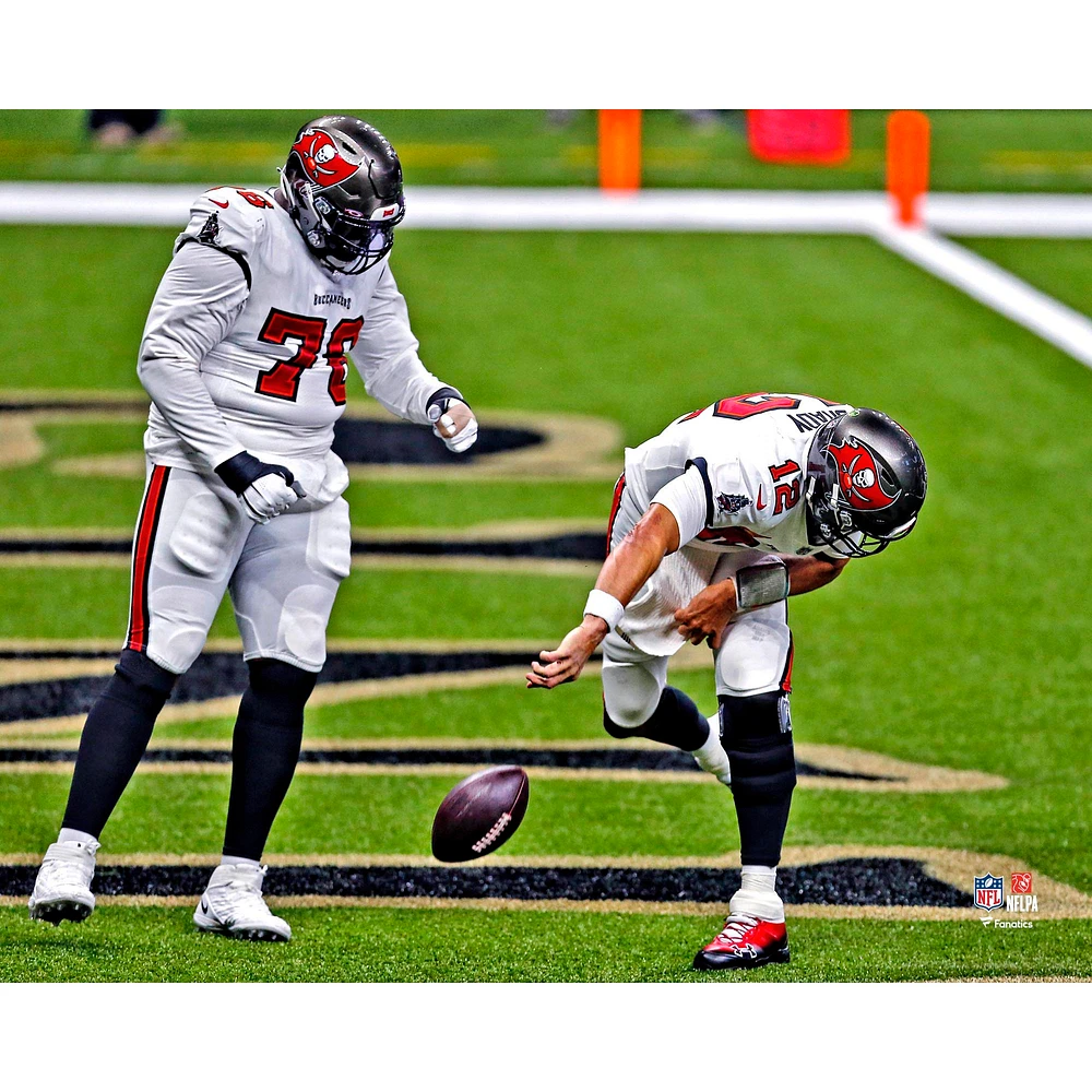 Tom Brady Tampa Bay Buccaneers Unsigned First Touchdown Spike Celebration Photograph
