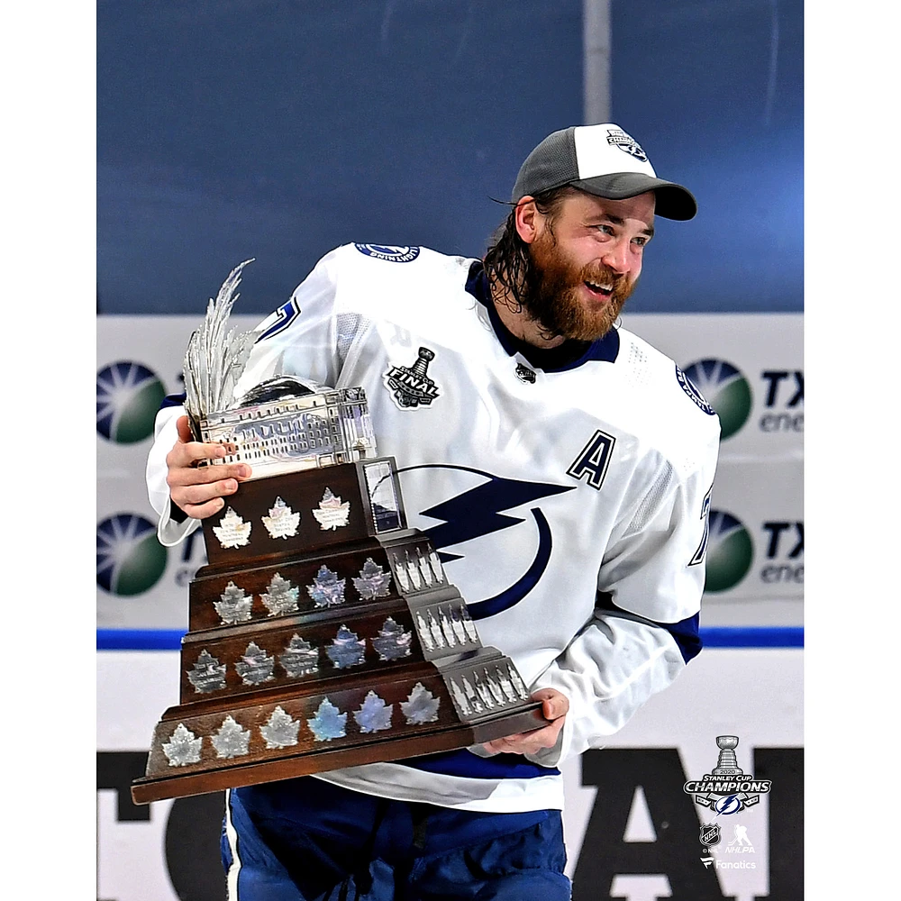 Victor Hedman Tampa Bay Lightning Unsigned 2020 Stanley Cup Champions Raising Conn Smythe Photograph