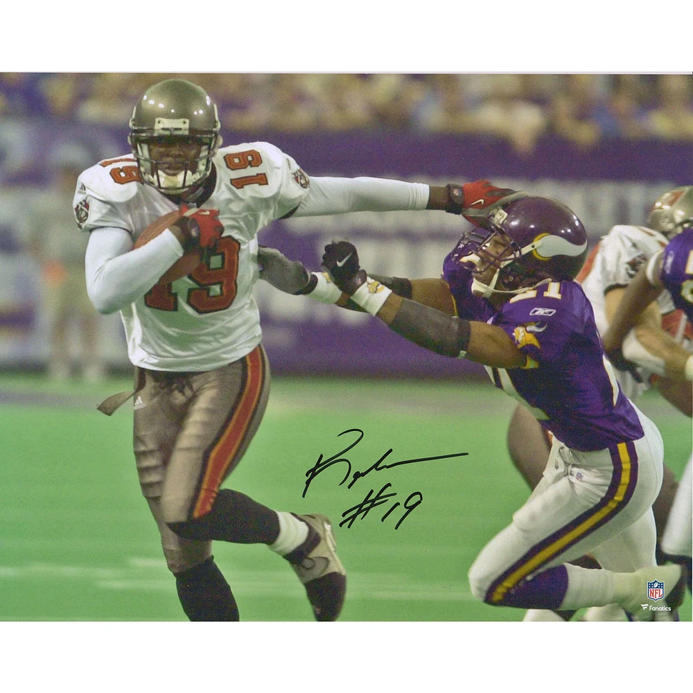 Keyshawn Johnson Tampa Bay Buccaneers Autographed 16" x 20" Running Photograph