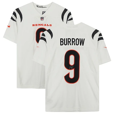 Joe Burrow Cincinnati Bengals Autographed Nike White Vapor Limited Jersey