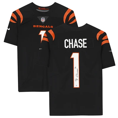 Ja'Marr Chase Cincinnati Bengals Autographed Black Nike Limited Jersey
