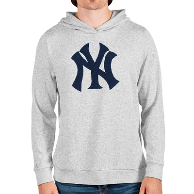 Men's Antigua Heathered Gray New York Yankees Team Logo Absolute Pullover Hoodie