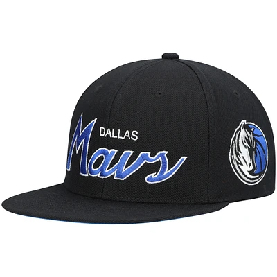 Men's Mitchell & Ness Black Dallas Mavericks Hardwood Classics Script 2.0 Snapback Hat