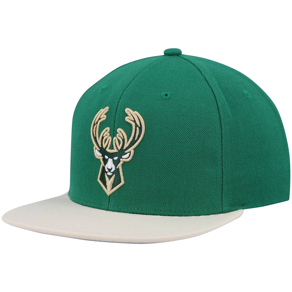 Men's Mitchell & Ness Hunter Green/Cream Milwaukee Bucks Team Two-Tone 2.0 Snapback Hat