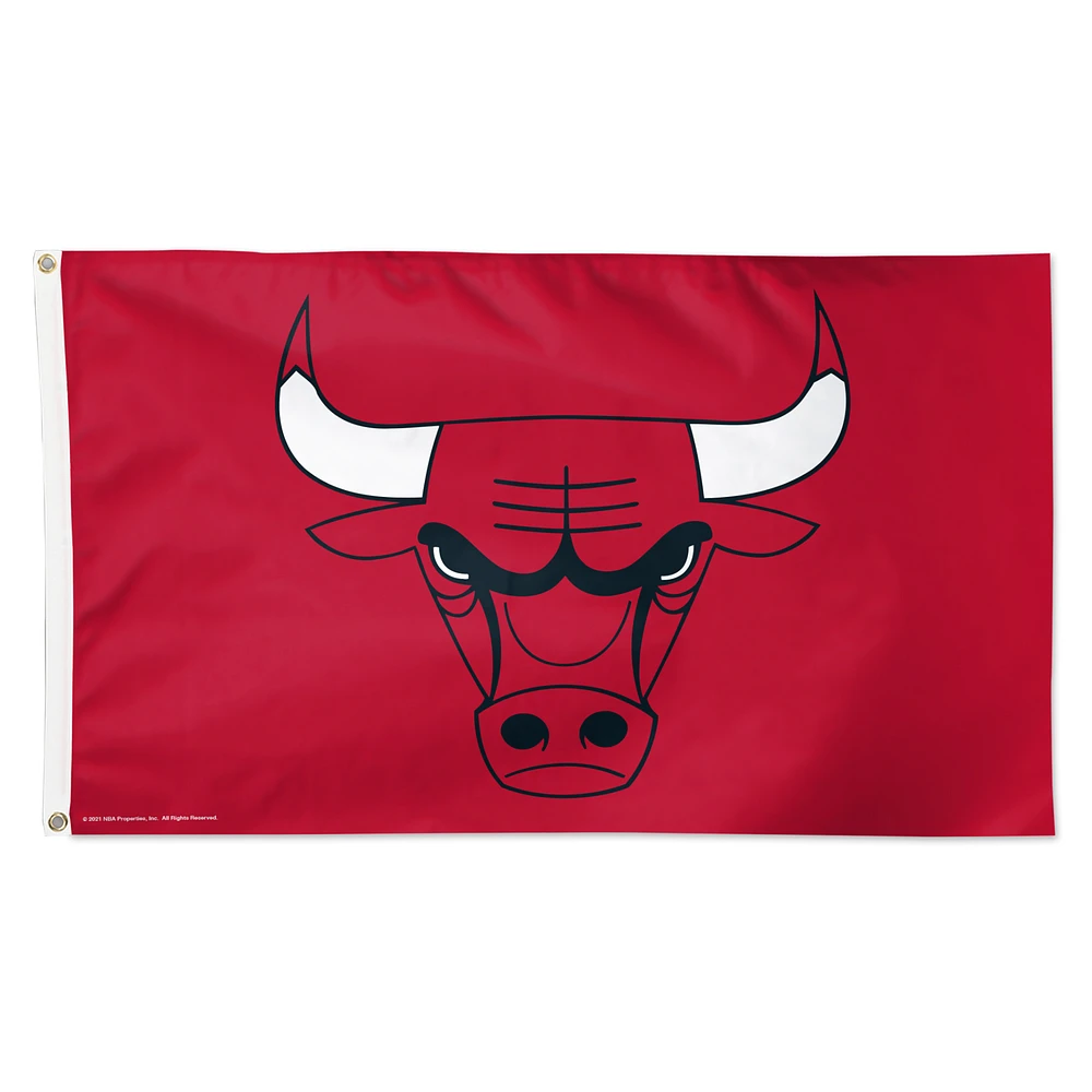 WinCraft Chicago Bulls 3' x 5' Single-Sided Deluxe Primary Team Logo Flag