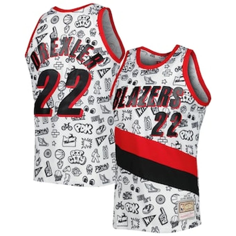 Men's Mitchell & Ness Clyde Drexler White Portland Trail Blazers 1991-92 Hardwood Classics Doodle Swingman Jersey