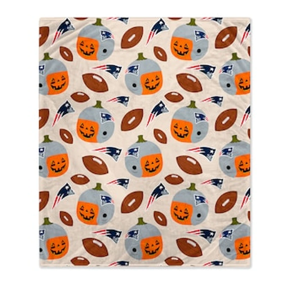 New England Patriots 60" x 70" Pumpkin Helmet Corral Fleece Blanket