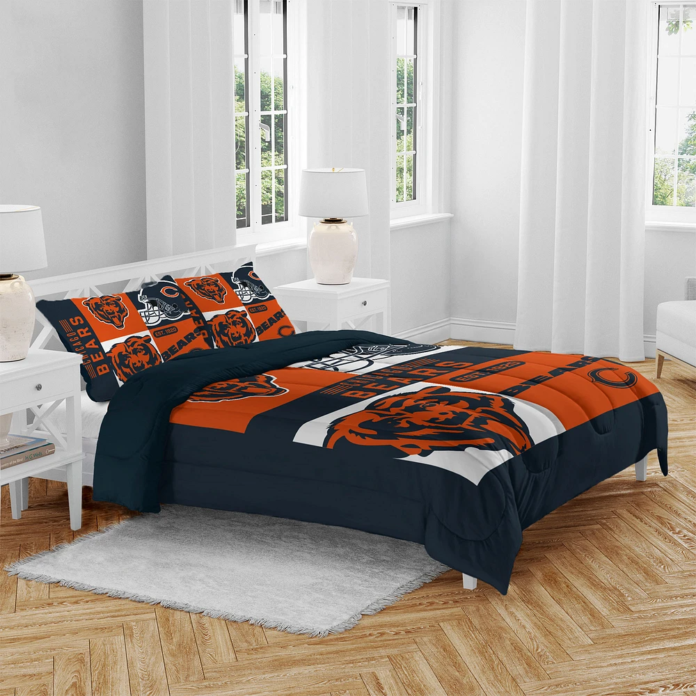 Chicago Bears Block Logo Three Piece Full/Queen Bed Set