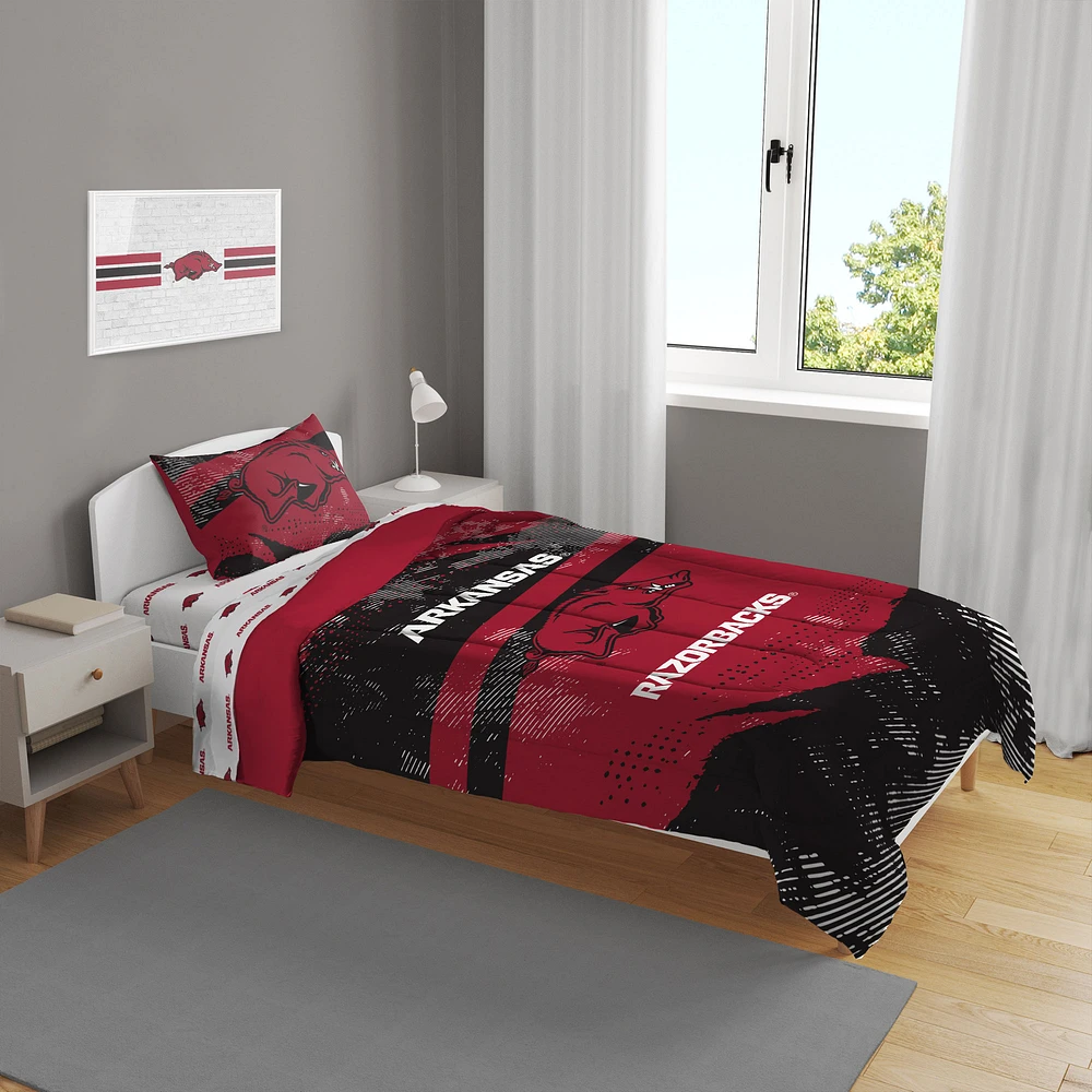 Arkansas Razorbacks Slanted Stripe 4-Piece Twin Bed Set