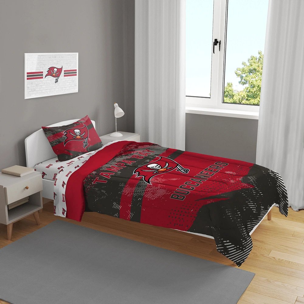 Tampa Bay Buccaneers Slanted Stripe 4-Piece Twin Bed Set
