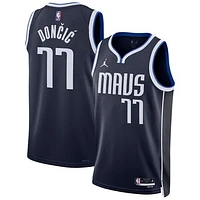 Men's Jordan Brand Luka Doncic Navy Dallas Mavericks Swingman Replica Jersey - Statement Edition