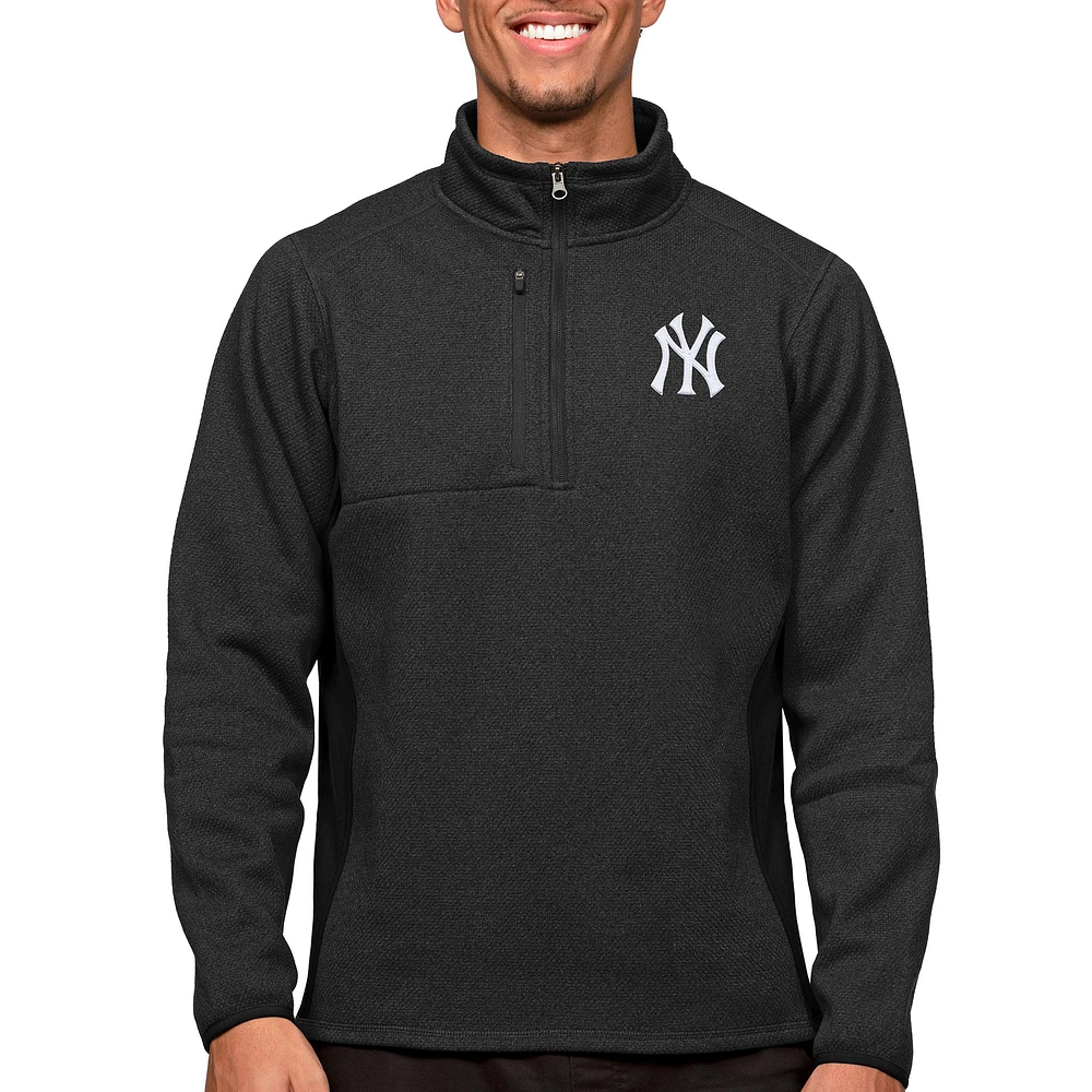 Men's Antigua Heathered New York Yankees Course Quarter-Zip Pullover Top