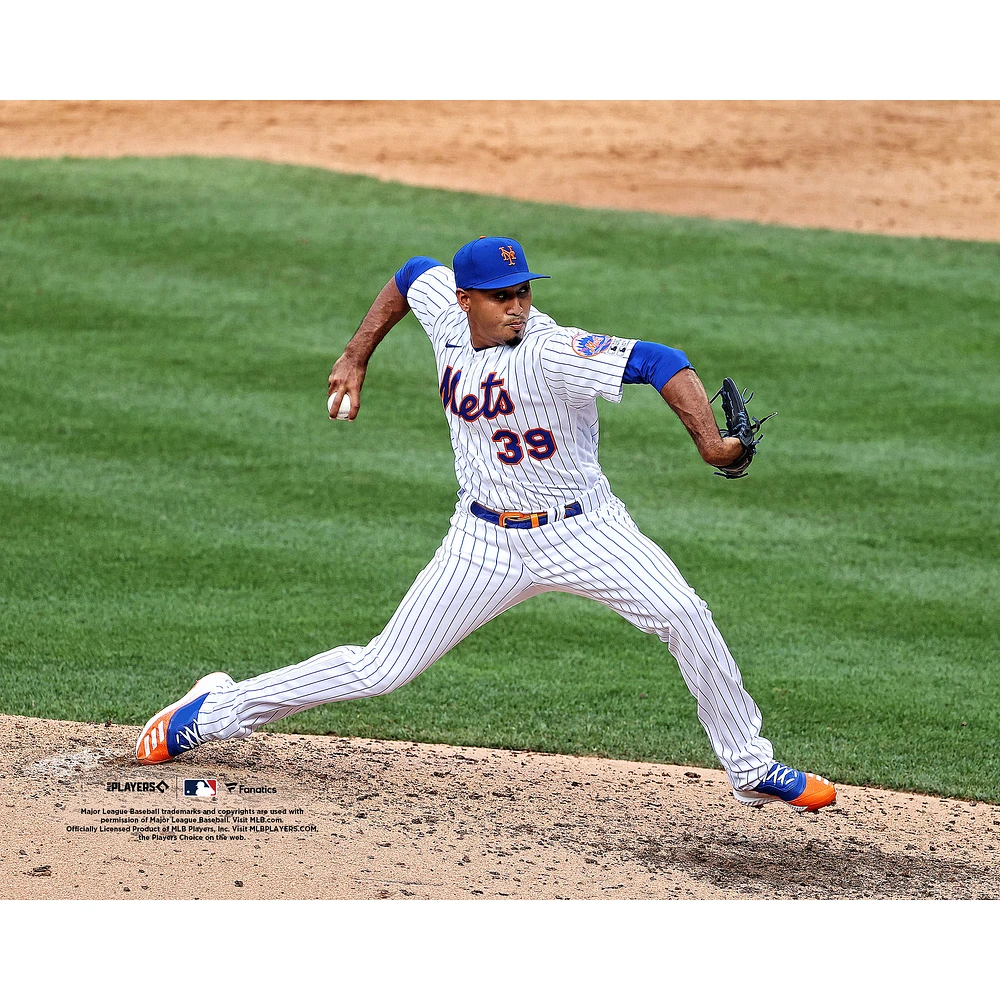 Edwin Diaz New York Mets Unsigned Pitches During 2020 Opening Day Photograph