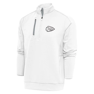Men's Antigua White Kansas City Chiefs Metallic Logo Generation Quarter-Zip Pullover Top